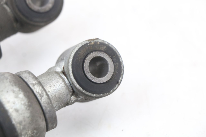 photo de ZESTAW TYLNYCH AMORTYZATORÓW PIAGGIO X8 125 (2004 - 2007) - Oznaczenia i referencje