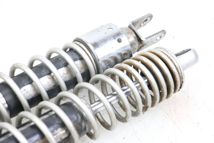 photo de ZESTAW TYLNYCH AMORTYZATORÓW KYMCO XCITING 250 (2006 - 2009) - Zbliżenie techniczne