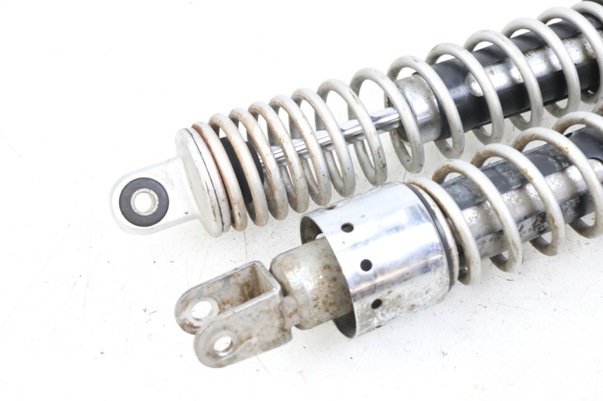 photo de ZESTAW TYLNYCH AMORTYZATORÓW KYMCO XCITING 250 (2006 - 2009) - Stan powierzchni