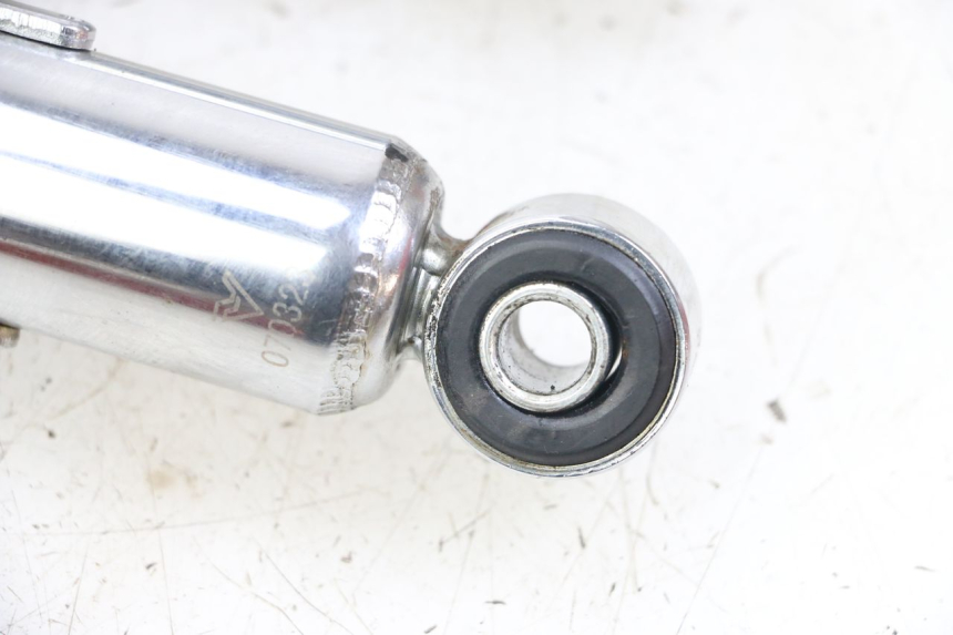 photo de PARA AMORTYZATORÓW TYLNYCH SYM XS 125 (2007 - 2016) - Oznaczenia i referencje