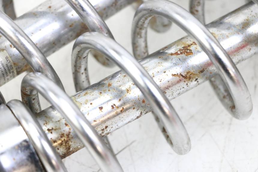 photo de PARA AMORTYZATORÓW TYLNYCH YAMAHA XV VIRAGO 535 (1988 - 2004) - Szczegóły charakterystyczne