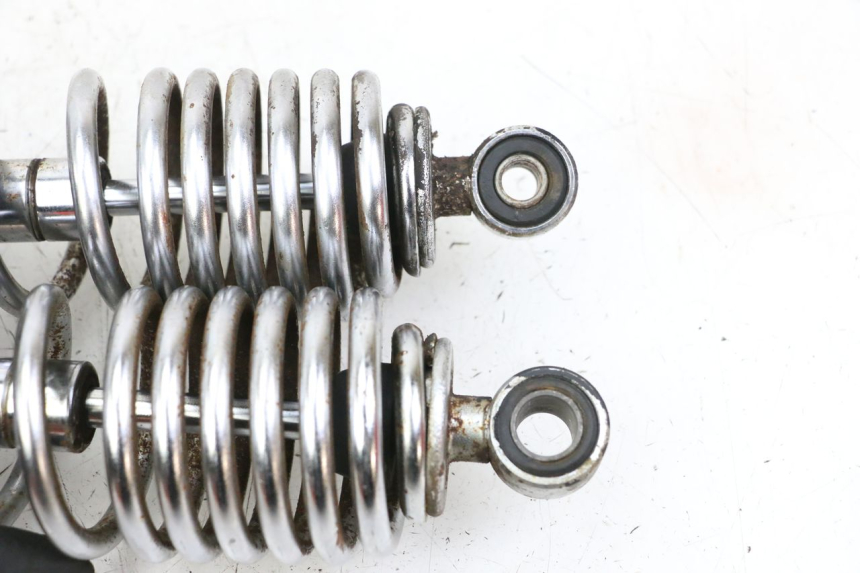 photo de PARA AMORTYZATORÓW TYLNYCH YAMAHA XV VIRAGO 535 (1988 - 2004) - Punkty mocowania