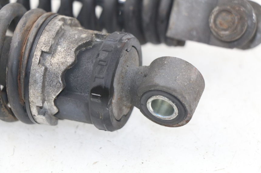 photo de PARA AMORTYZATORÓW TYLNYCH YAMAHA YP MAJESTY 125 (1998 - 2001) - Punkty mocowania