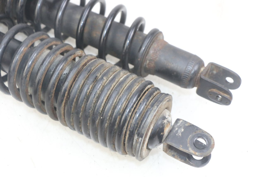 photo de PARA AMORTYZATORÓW TYLNYCH YAMAHA YP MAJESTY 400 (2004 - 2008) - Zbliżenie techniczne