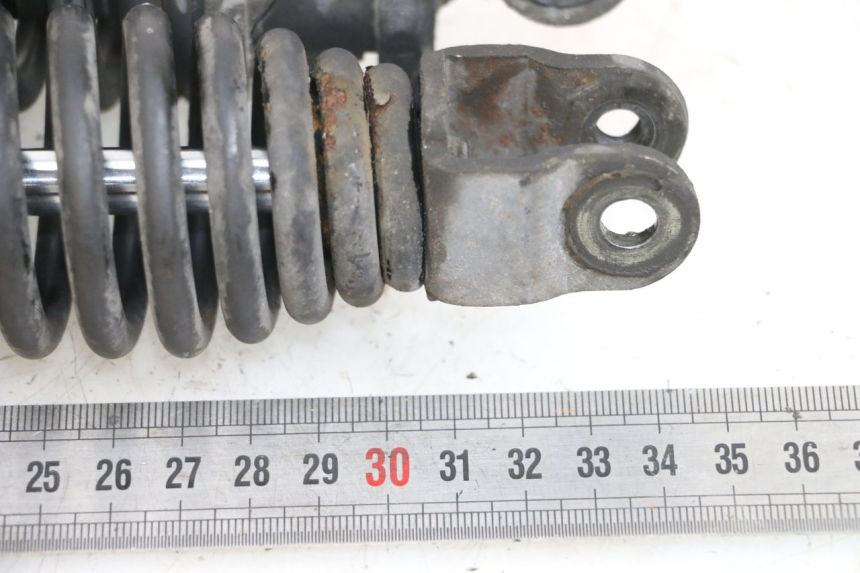 photo de PARA AMORTYZATORÓW TYLNYCH YAMAHA YP MAJESTY 125 (2002 - 2006) - Szczegół części