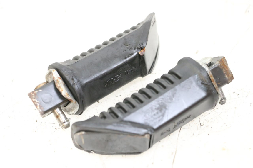 photo de ZESTAW TYLNYCH PODNÓŻKÓW SUZUKI ADDRESS 110 (2015 - 2020) - Inny kąt widzenia