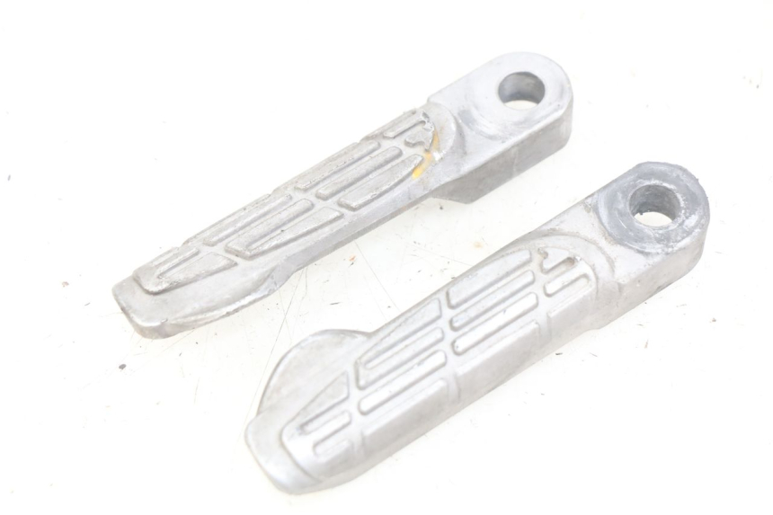 photo de ZESTAW TYLNYCH PODNÓŻKÓW KYMCO AGILITY 16+ 4T 50 (2018 - 2023) - Widok główny