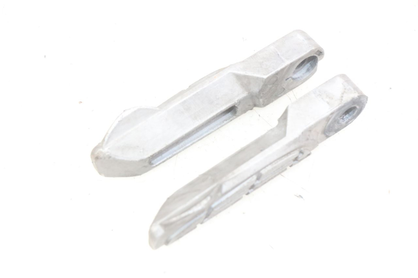 photo de ZESTAW TYLNYCH PODNÓŻKÓW KYMCO AGILITY 16+ 4T 50 (2018 - 2023) - Szczegół części