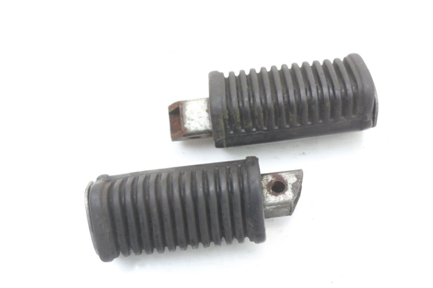 photo de ZESTAW TYLNYCH PODNÓŻKÓW HYOSUNG GV AQUILA 125 (2000 - 2009) - Widok główny