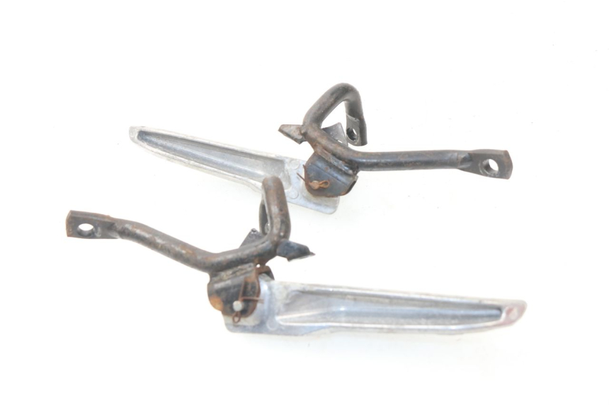 photo de ZESTAW TYLNYCH PODNÓŻKÓW JONWAY AZTRAL 125 (2008 - 2017) - Zoom stanu zużycia