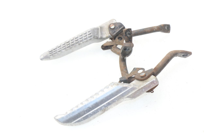 photo de ZESTAW TYLNYCH PODNÓŻKÓW JONWAY AZTRAL 125 (2008 - 2017) - Inny kąt widzenia