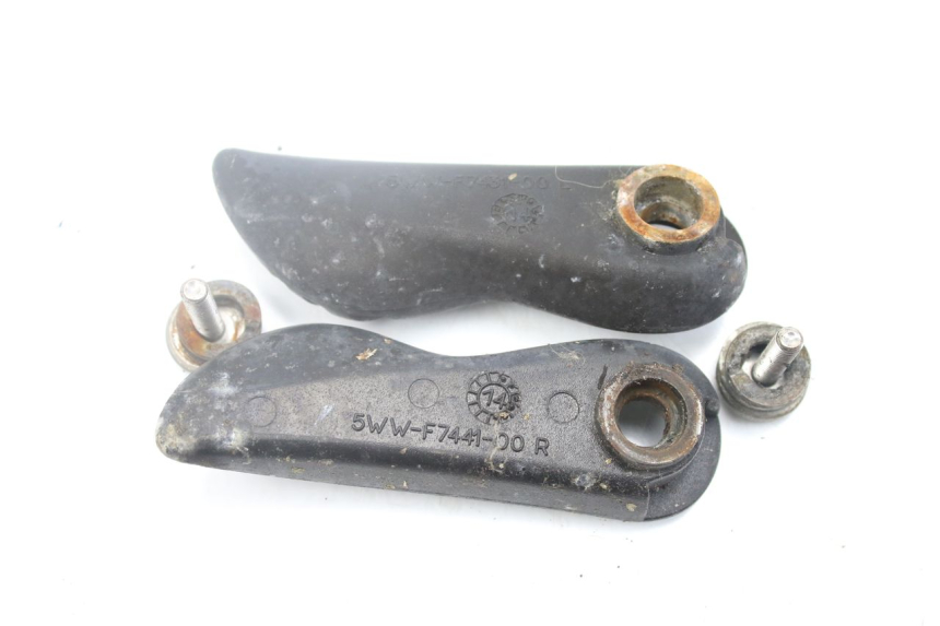 photo de ZESTAW TYLNYCH PODNÓŻKÓW YAMAHA BW'S EASY 50 (2013 - 2016) - Inny kąt widzenia