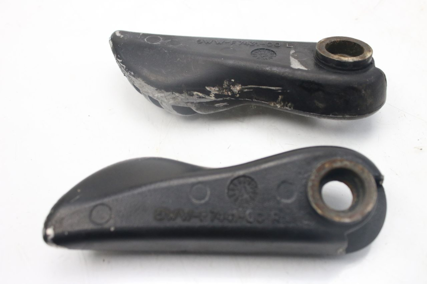 photo de ZESTAW TYLNYCH PODNÓŻKÓW YAMAHA BW'S EASY 50 (2013 - 2016) - Inny kąt widzenia