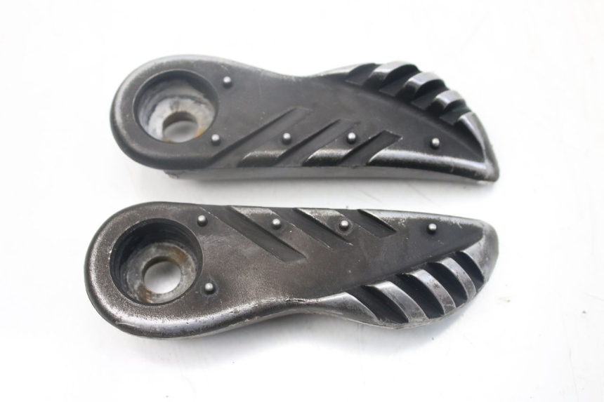 photo de ZESTAW TYLNYCH PODNÓŻKÓW YAMAHA BW'S EASY 50 (2013 - 2016) - Punkty mocowania