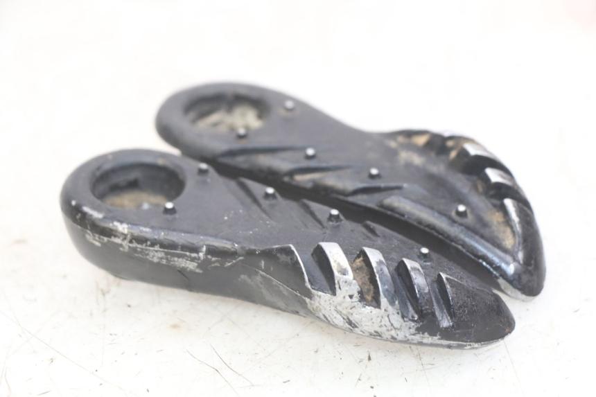 photo de ZESTAW TYLNYCH PODNÓŻKÓW YAMAHA BW'S EASY 50 (2013 - 2016) - Inny kąt widzenia