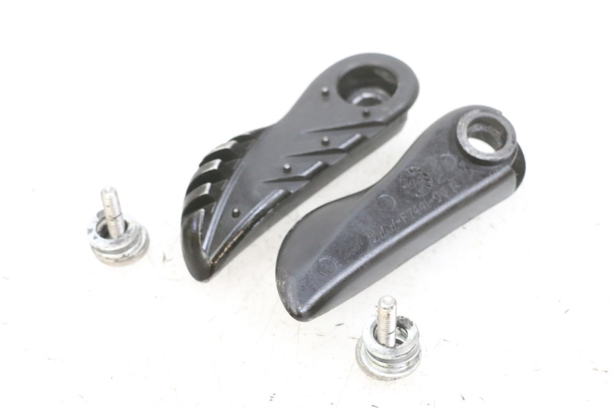 photo de ZESTAW TYLNYCH PODNÓŻKÓW YAMAHA BW'S EASY 50 (2013 - 2016) - Widok ogólny