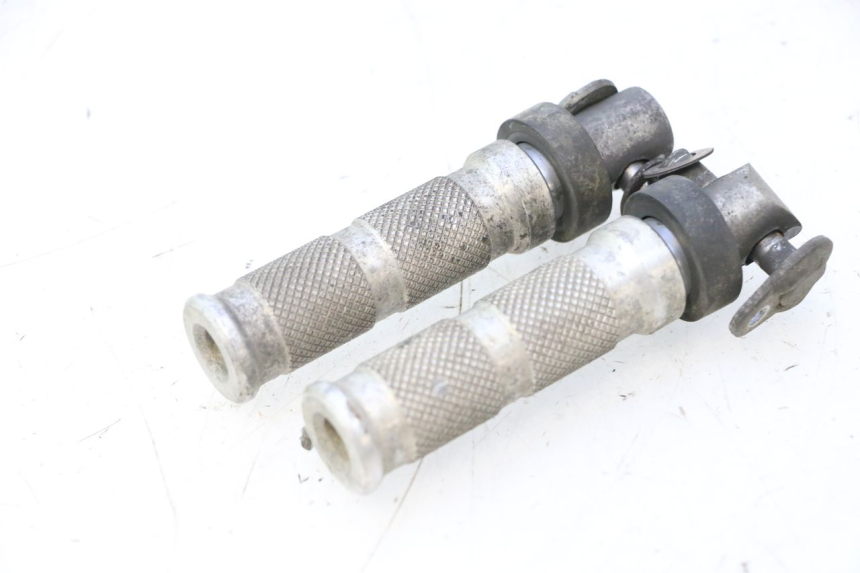 photo de PARA NÓG REAR HONDA CB F HORNET 600 (2005 - 2006) - Inny kąt widzenia