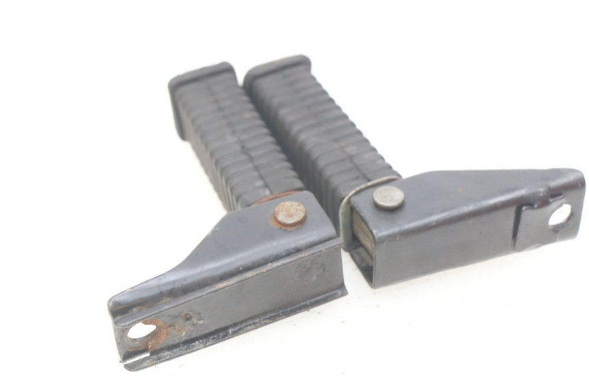 photo de ZESTAW TYLNYCH PODNÓŻKÓW TNT MOTOR CITY 50 (2007 - 2018) - Zoom stanu zużycia