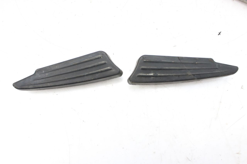 photo de ZESTAW TYLNYCH PODNÓŻKÓW PEUGEOT CITYSTAR 125 (2011 - 2017) - Część sprawdzona