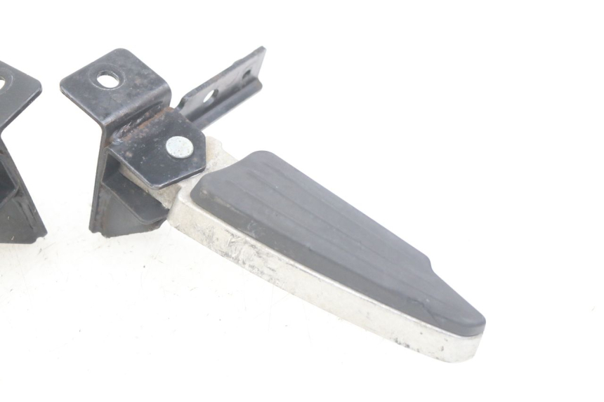 photo de ZESTAW TYLNYCH PODNÓŻKÓW PEUGEOT CITYSTAR 125 (2011 - 2017) - Punkty mocowania