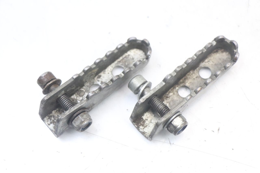 photo de ZESTAW TYLNYCH PODNÓŻKÓW DERBI SENDA SM DRD X-TREME 50 (2011 - 2017) - Zoom stanu zużycia