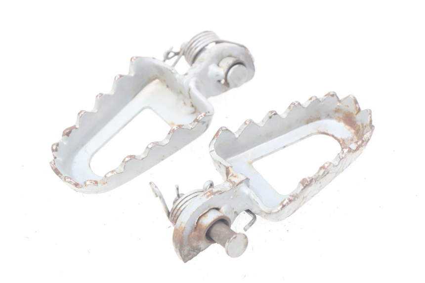 photo de ZESTAW TYLNYCH PODNÓŻKÓW LONCIN DIRT BIKE 125 - Widok główny