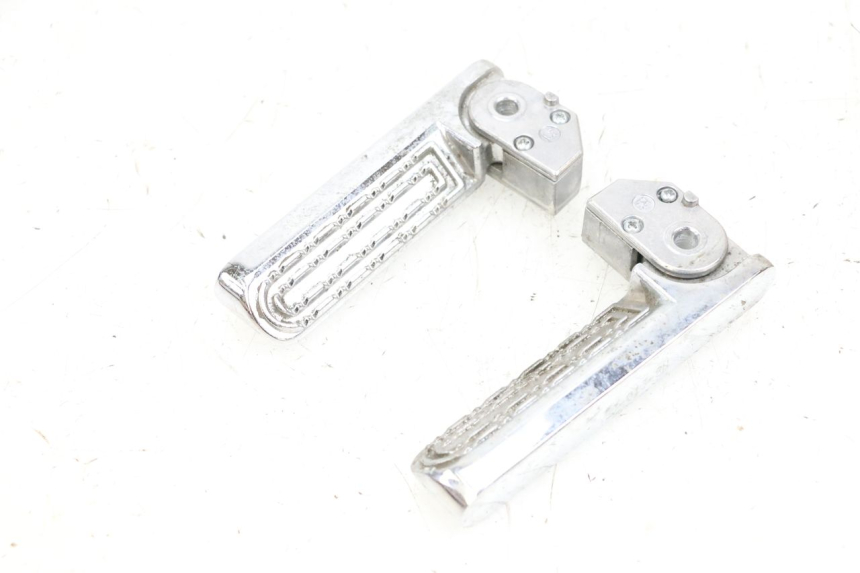 photo de ZESTAW TYLNYCH PODNÓŻKÓW SEGWAY NINEBOT E125S 1 (2022 - 2026) - Szczegół części