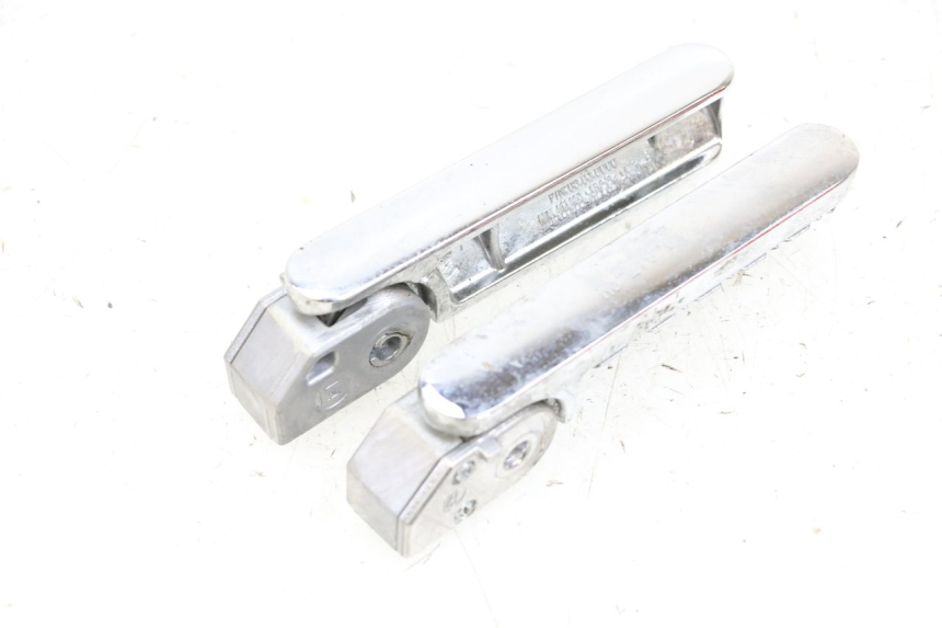 photo de ZESTAW TYLNYCH PODNÓŻKÓW SEGWAY NINEBOT E125S 1 (2022 - 2026) - Inny kąt widzenia