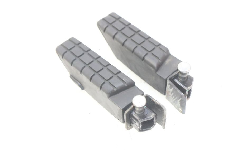 photo de ZESTAW TYLNYCH PODNÓŻKÓW YAMAHA D'ELIGHT DELIGHT 115 (2013 - 2017) - Szczegół części