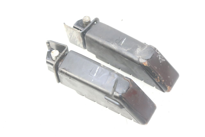 photo de ZESTAW TYLNYCH PODNÓŻKÓW YAMAHA D'ELIGHT DELIGHT 115 (2013 - 2017) - Zbliżenie techniczne