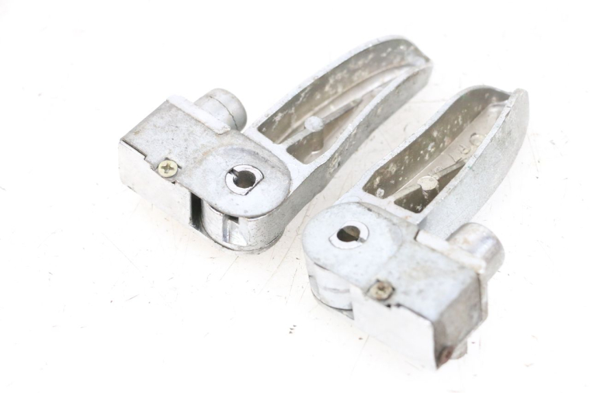 photo de ZESTAW TYLNYCH PODNÓŻKÓW BTC FELICE SPORT 50 - Inny kąt widzenia