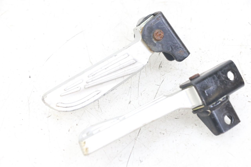 photo de ZESTAW TYLNYCH PODNÓŻKÓW SYM FIDDLE 3 III 125 (2014 - 2020) - Widok główny