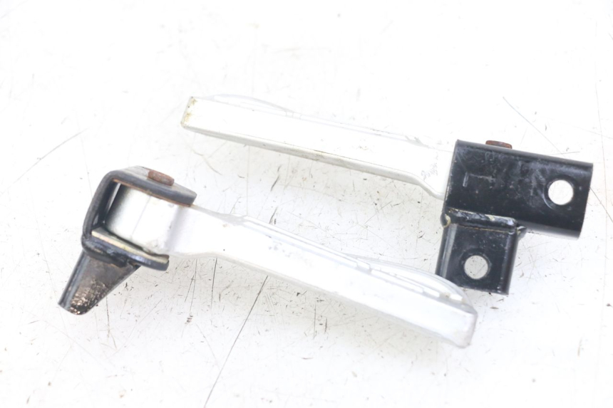 photo de ZESTAW TYLNYCH PODNÓŻKÓW SYM FIDDLE 3 III 125 (2014 - 2020) - Widok ogólny