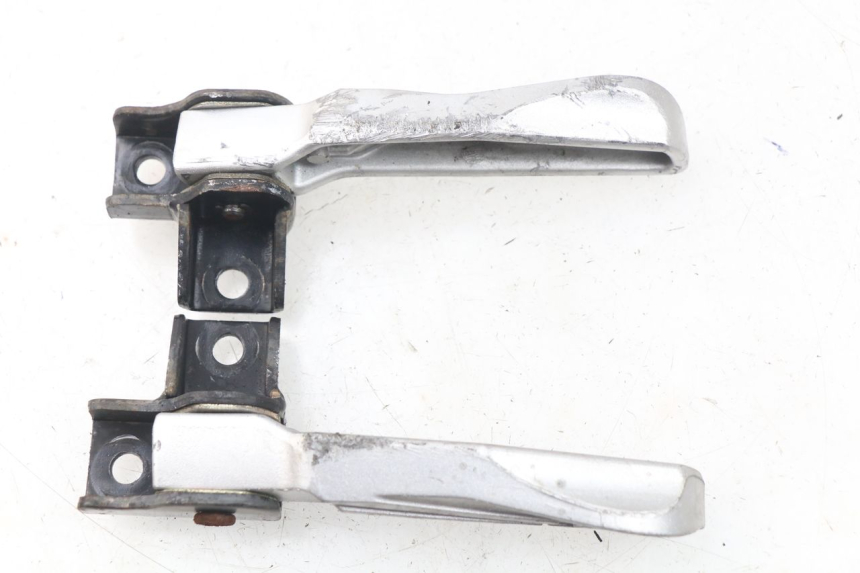 photo de ZESTAW TYLNYCH PODNÓŻKÓW SYM FIDDLE 3 III 50 (2014 - 2020) - Inny kąt widzenia