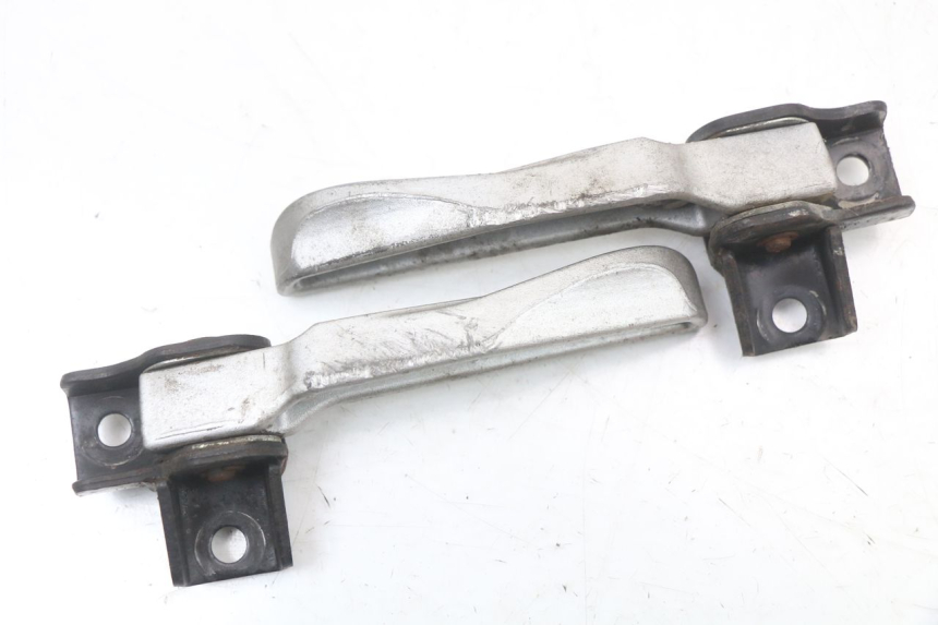 photo de ZESTAW TYLNYCH PODNÓŻKÓW SYM FIDDLE 3 III 50 (2014 - 2020) - Zoom stanu zużycia