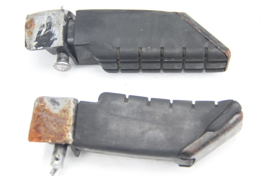 photo de ZESTAW TYLNYCH PODNÓŻKÓW MBK FLIPPER 115 (2013 - 2017) - Zoom stanu zużycia