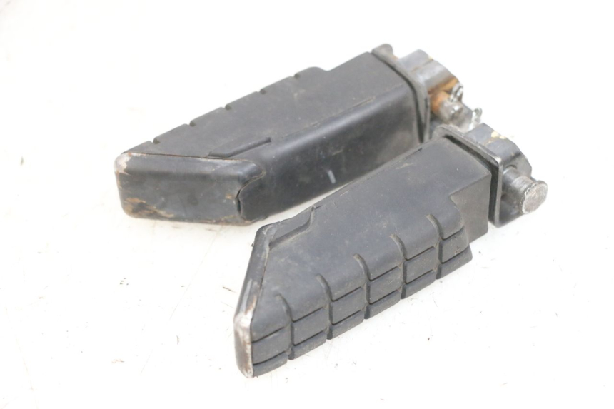 photo de ZESTAW TYLNYCH PODNÓŻKÓW MBK FLIPPER 115 (2013 - 2017) - Zoom stanu zużycia