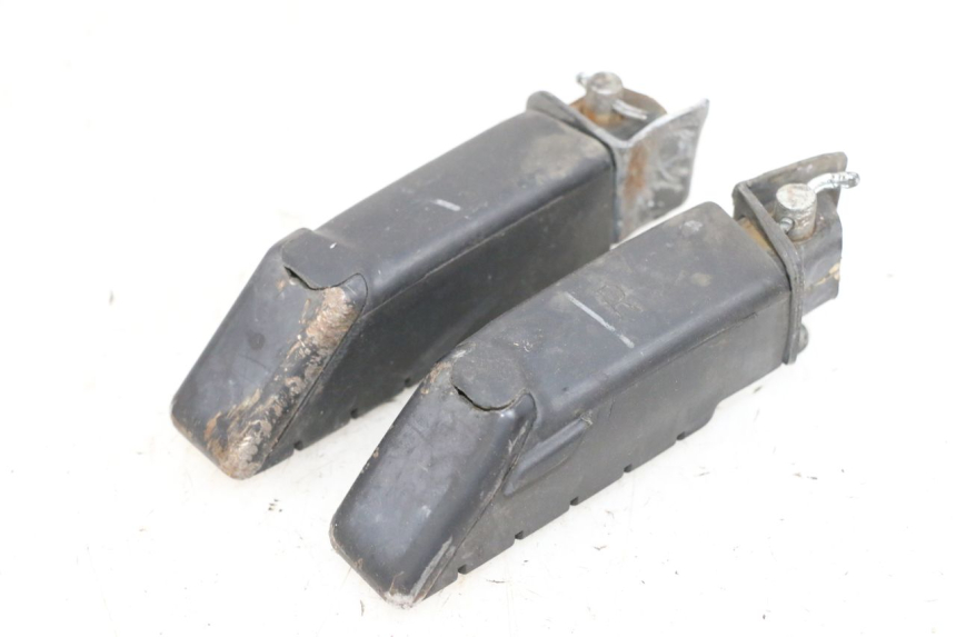 photo de ZESTAW TYLNYCH PODNÓŻKÓW MBK FLIPPER 115 (2013 - 2017) - Inny kąt widzenia