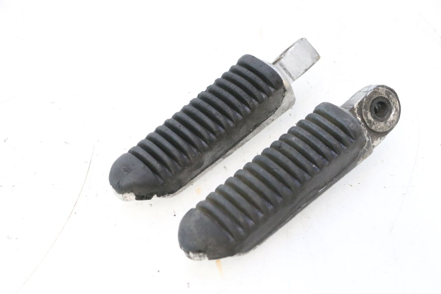 photo de PARA NÓG REAR SUZUKI GSX F GSXF 750 (1988 - 1998) - Widok główny