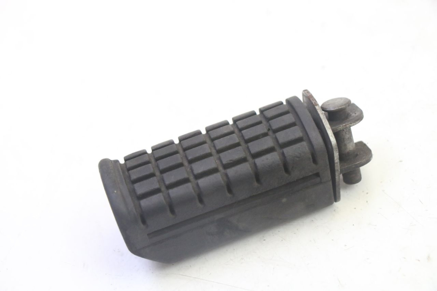 photo de ZESTAW TYLNYCH PODNÓŻKÓW DAELIM HISTORY 125 (2001 - 2002) - Zoom stanu zużycia