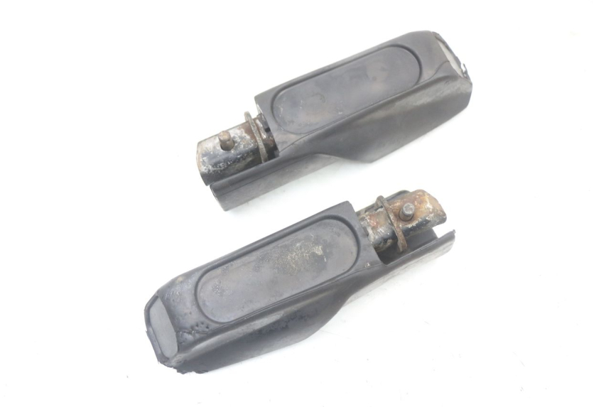 photo de ZESTAW TYLNYCH PODNÓŻKÓW HONDA FES S-WING SWING 125 (2007 - 2015) - Inny kąt widzenia