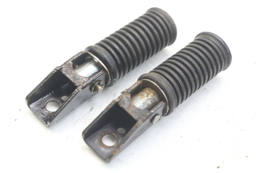 photo de ZESTAW TYLNYCH PODNÓŻKÓW KEEWAY HURRICANE 50 (2006 - 2019) - Inny kąt widzenia