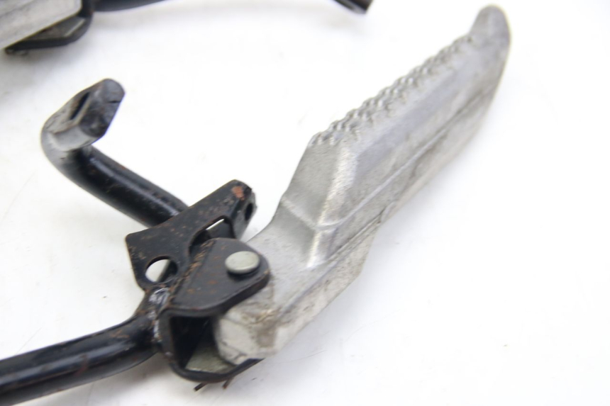 photo de ZESTAW TYLNYCH PODNÓŻKÓW REVATTO IMPERATOR 125 (2007 - 2015) - Punkty mocowania