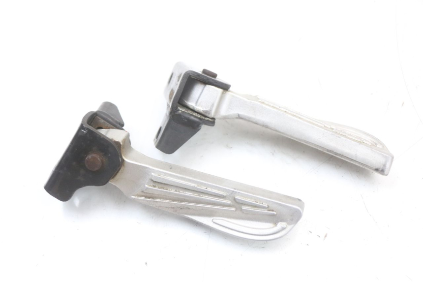 photo de ZESTAW TYLNYCH PODNÓŻKÓW SYM JET 14 4T 50 (2018 - 2022) - Szczegół części