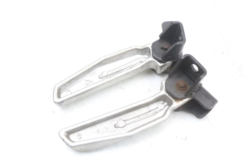 photo de ZESTAW TYLNYCH PODNÓŻKÓW SYM JET 14 4T 50 (2018 - 2022) - Zoom stanu zużycia