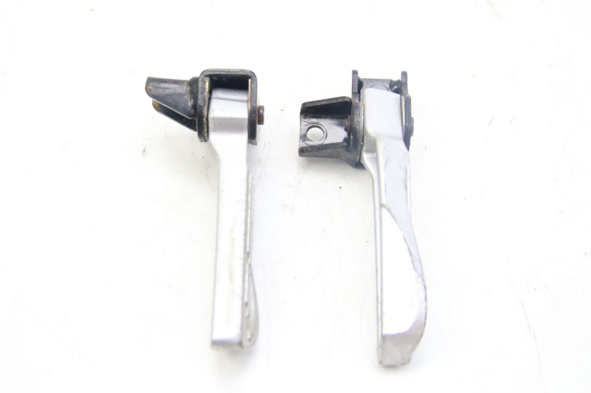 photo de ZESTAW TYLNYCH PODNÓŻKÓW SYM JET 4 4T 50 (2018 - 2021) - Inny kąt widzenia