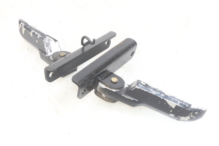 photo de ZESTAW TYLNYCH PODNÓŻKÓW SYM JET SPORT XR 50 (2006 - 2015) - Widok ogólny