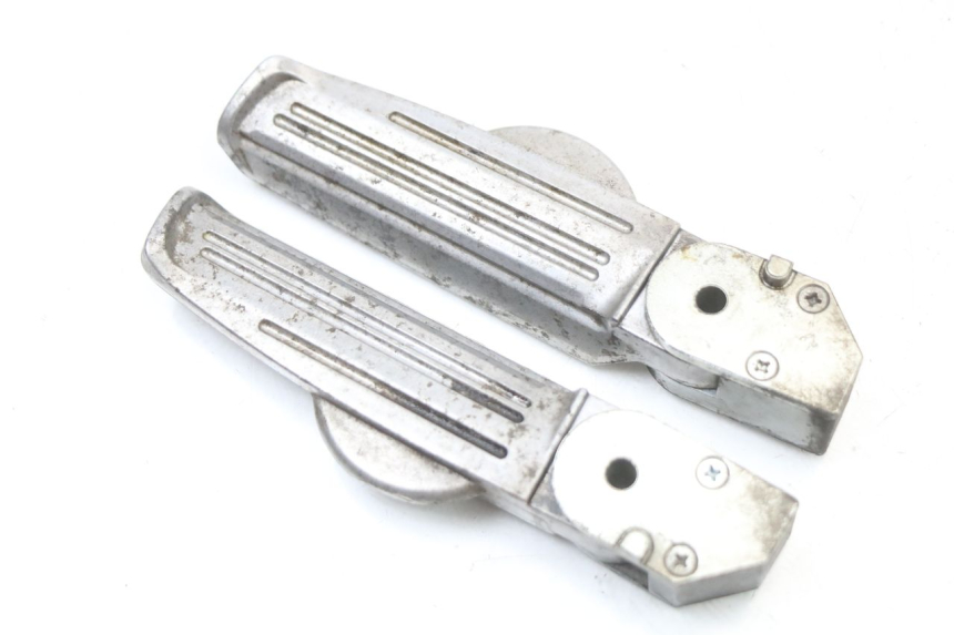 photo de ZESTAW TYLNYCH PODNÓŻKÓW SYM JOYRIDE EVO 125 (2009 - 2016) - Zoom stanu zużycia