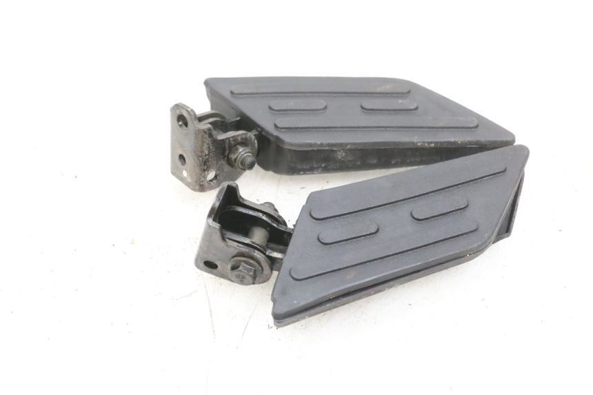 photo de ZESTAW TYLNYCH PODNÓŻKÓW PEUGEOT KISBEE 4T 50 (2010 - 2017) - Widok ogólny