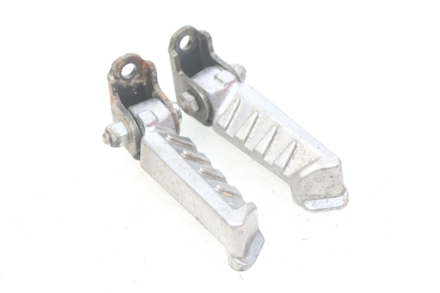 photo de ZESTAW TYLNYCH PODNÓŻKÓW PEUGEOT LUDIX BLASTER 50 (2006 - 2014) - Szczegół części